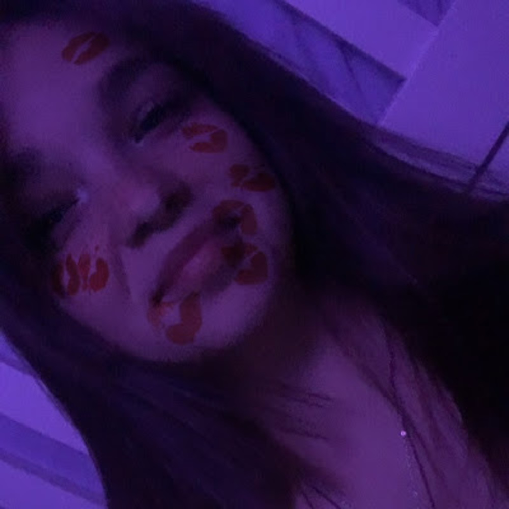 Meet your Posher, Chloe